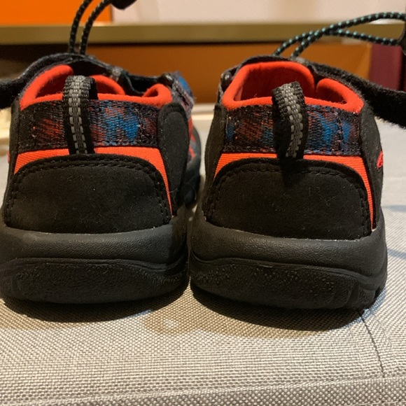 Keen Sandal Size 12 - Picture 4 of 5